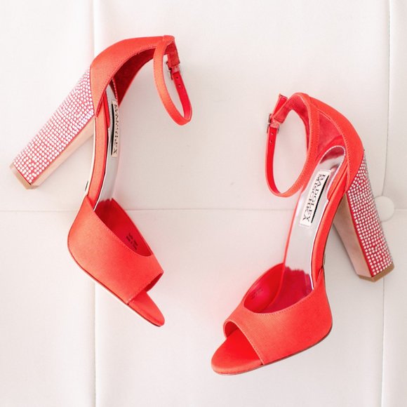 JW3808-GLDMIC-1__01246.  Badgley Mischka Wynter Block Crystal Heels 6.5 New